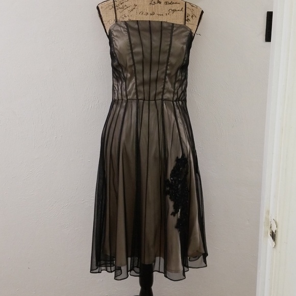 Sangria Dresses & Skirts - Sexy Black/Gold Sangria Dress